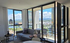Broadbeach Business Or Leisure